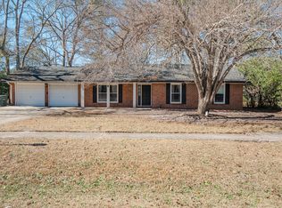 615 Olmstead Dr, Hinesville, GA 31313