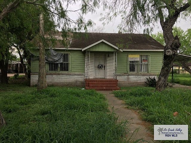 1st image of 1425 W Levee St