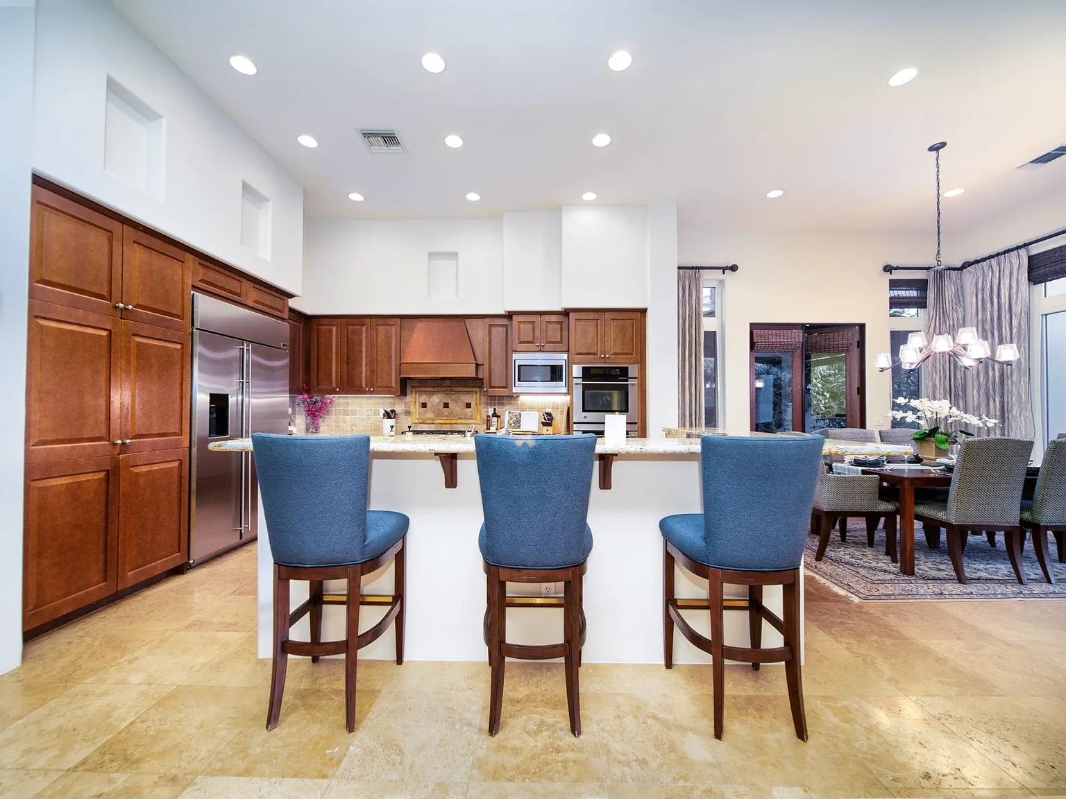 3 bed, 2987 sqft, $7,999 — Photo 3