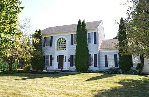 1st image of 29 Charles River Dr