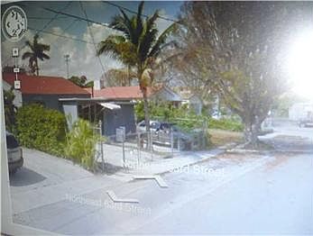 2nd image of 430 NE 63rd St