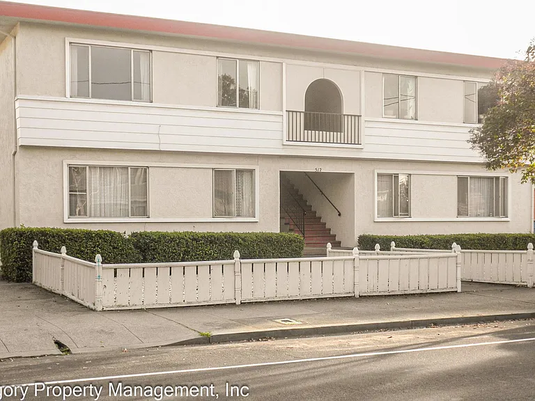 512 Santa Clara — Photo 1