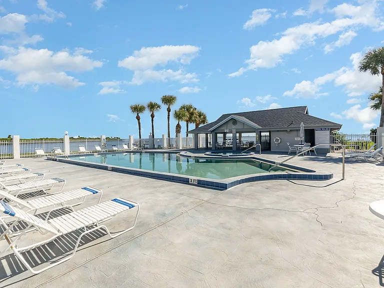 7220 N Highway 1 #201 — Photo 23