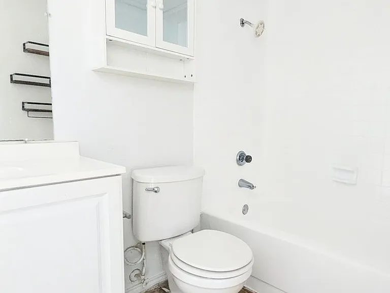 Bennett Place Apartments — Photo 36