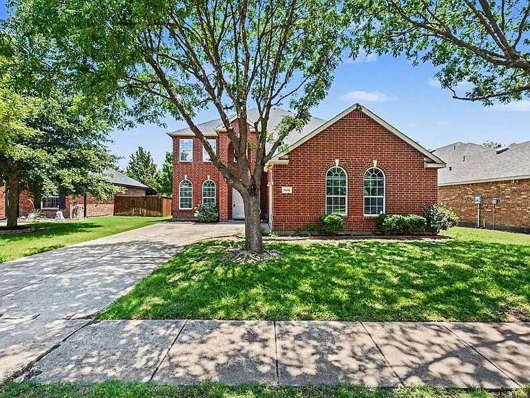 1578 Mahogany Dr — Photo 1
