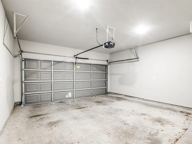 412 W 28th St #B — Photo 35