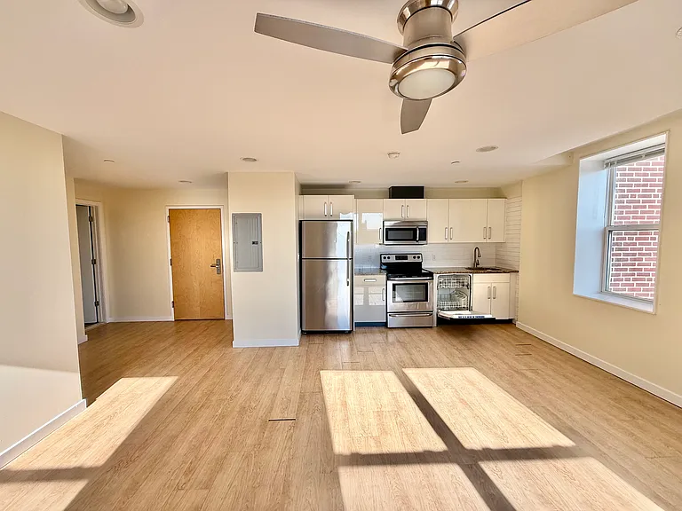 241-55 S 49th St #715 — Photo 3