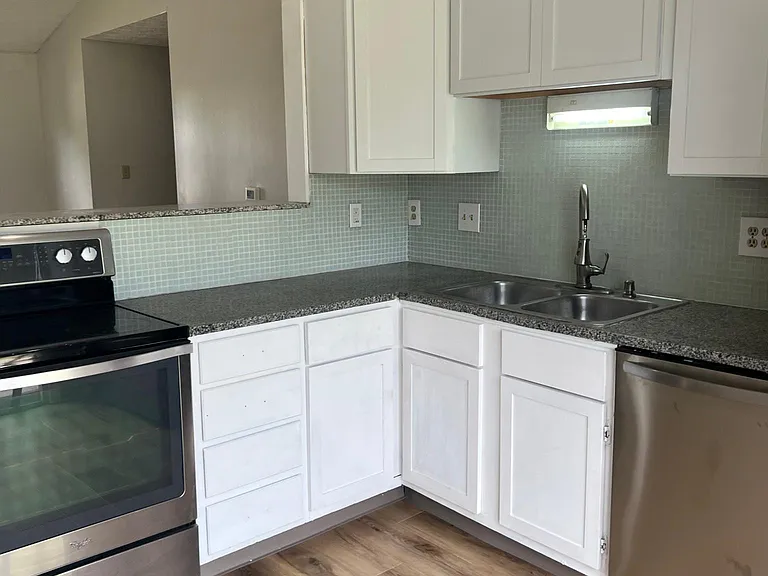 3829 Sherman Towne Dr — Photo 6