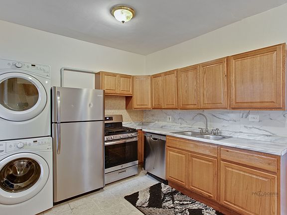 5th image of 6456 N Claremont Ave APT 2