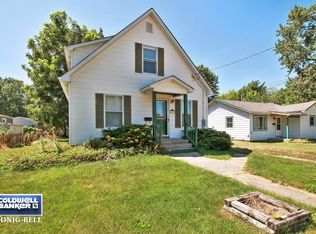 909 N 15th St, Dekalb, IL 60115