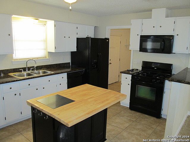 1st image of 122 Paradise Valley