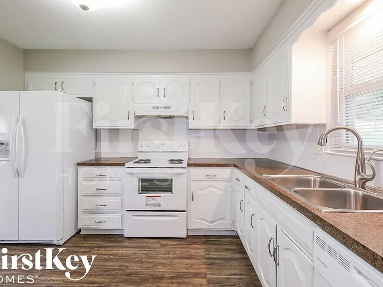 9805 N Cove View Ct — Photo 7