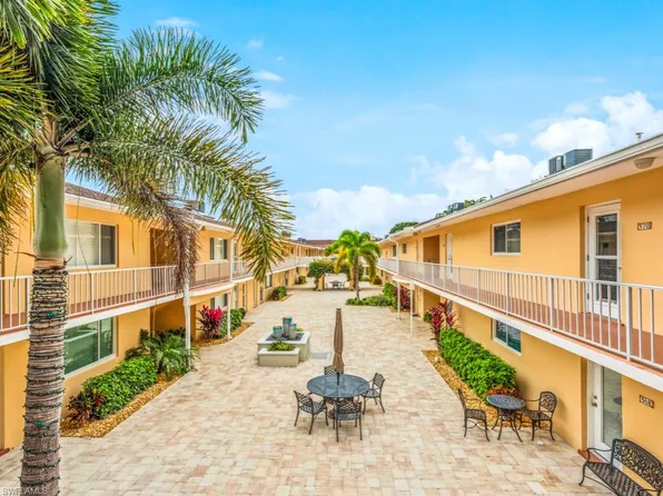 578 Broad AVE S #578, NAPLES, FL 34102