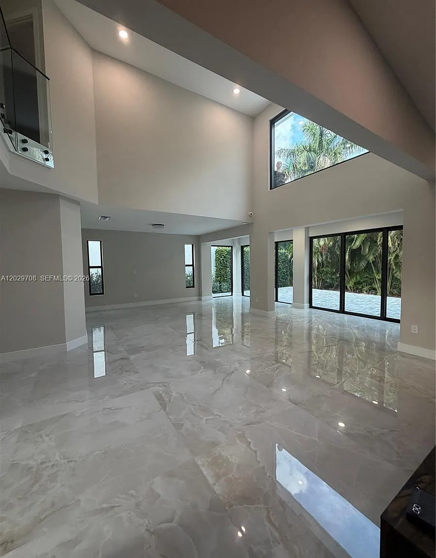 Doral Estates Villas — Photo 3