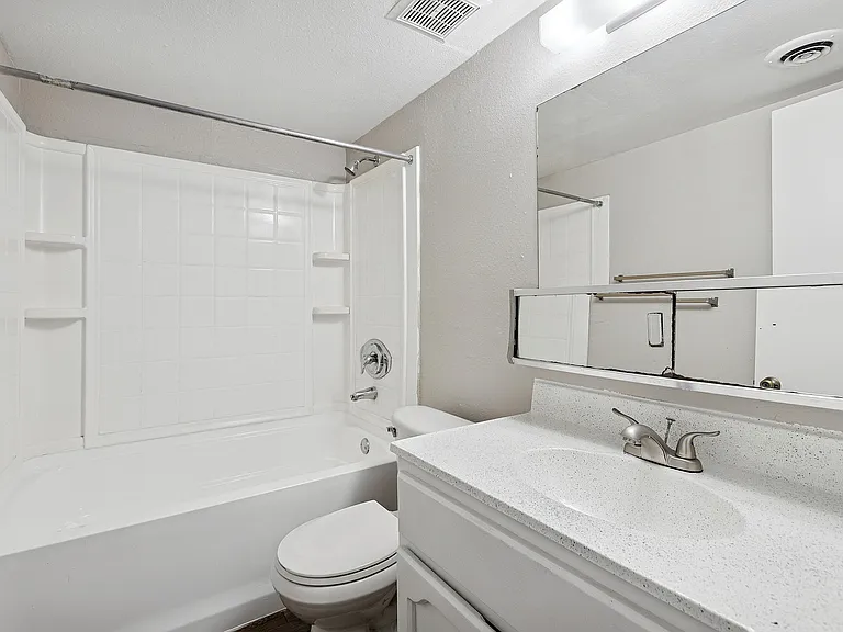 Bridge Lane Apartment Homes — Photo 10