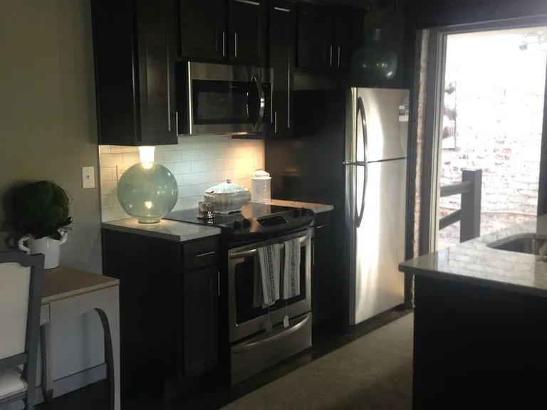River Lofts West — Photo 23