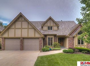 10321 Z St, Omaha, NE 68127