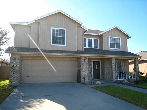 1st image of 2805 Victoria Park Dr