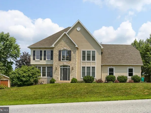 32 Sunfire Ave, Camp Hill, PA 17011