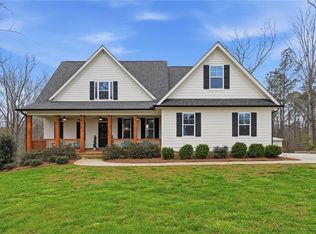 711 Carver Mill Rd, Talking Rock, GA 30175