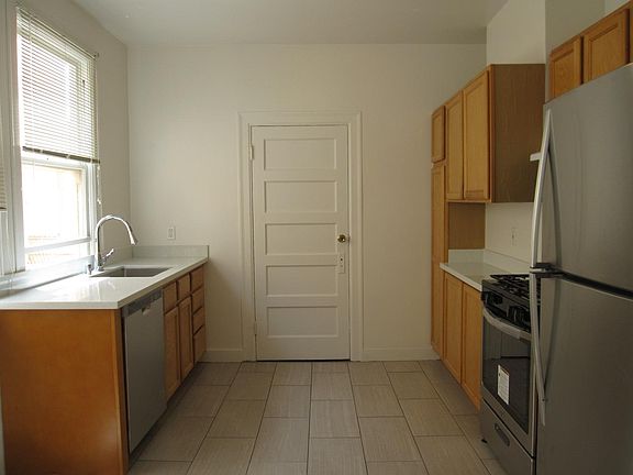 3rd image of 908 A Florida St