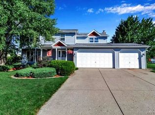 14 Lucia Ct, Lancaster, NY 14086