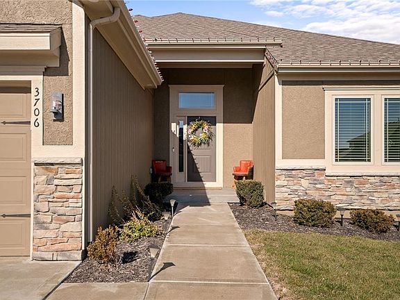 4th image of 3706 NE 91st Pl