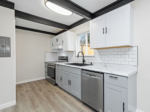 5th image of 18808 36th Ave W #4