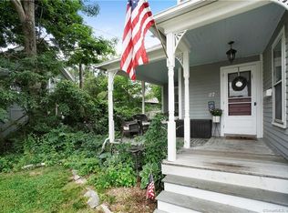 27 High St, Deep River, CT 06417