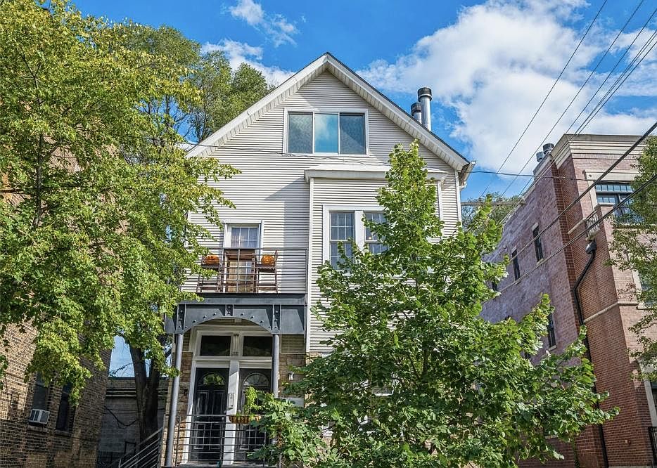 1st image of 2747 N Dayton St #2