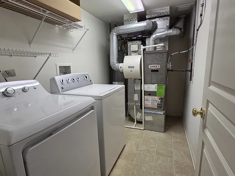 2444 Emily Ln #2444 — Photo 19