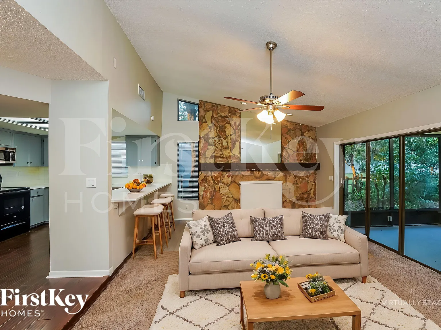 3 bed, 2.0 bath, 1795 sqft, $1,935 — Photo 3