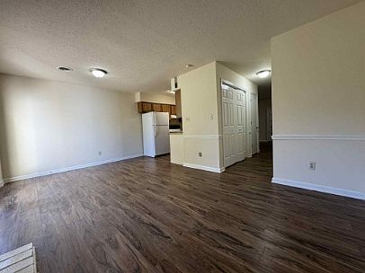 5th image of 1730 Oshea St #2