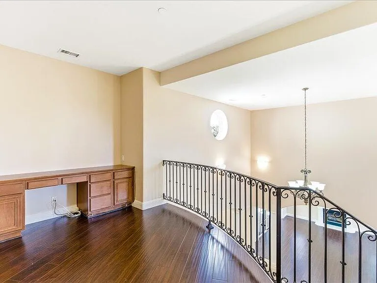 4698 Granada Way — Photo 25