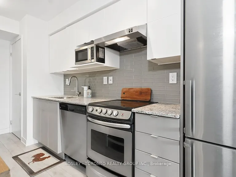 160 Flemington Rd #408 — Photo 7