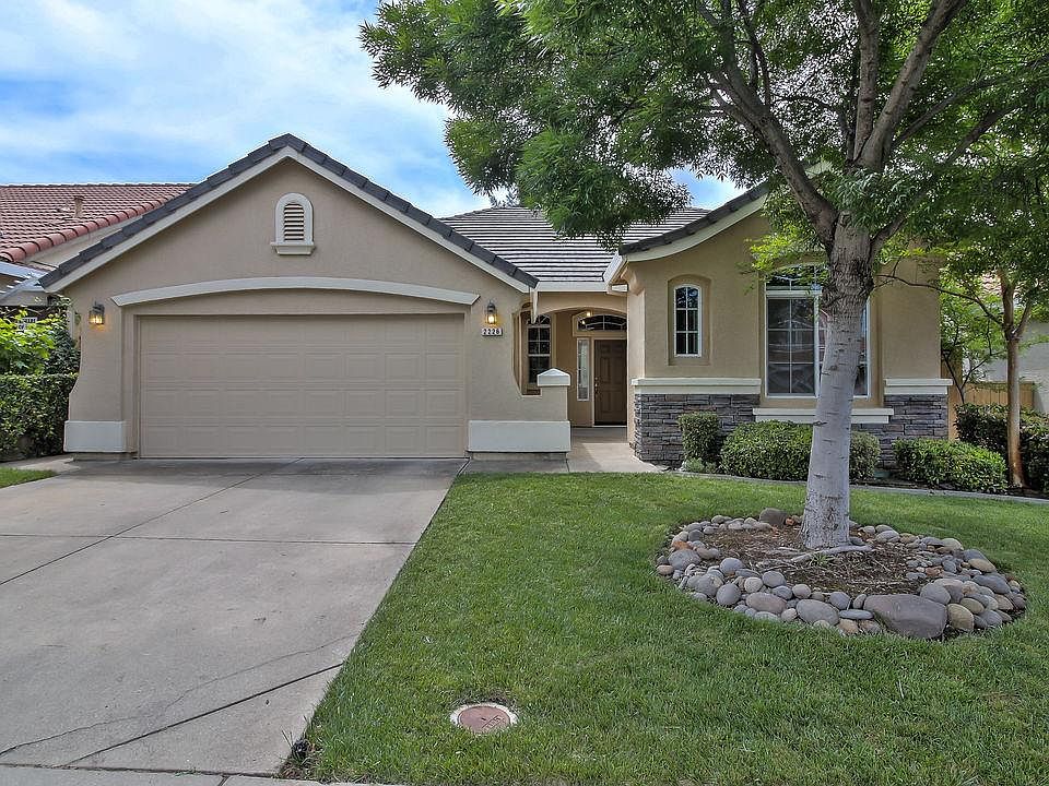 1st image of 2226 Misty Hollow Dr