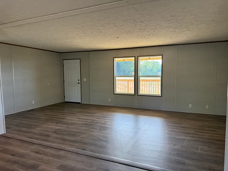 1832 Whitehead Rd — Photo 3