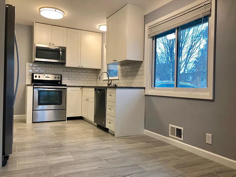 1700 W 66th St — Photo 16