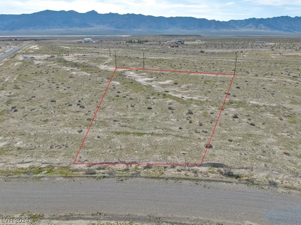 9150 S Josephine St, Pahrump, NV 89048