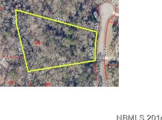 213 Mickelson Dr, New Bern, NC 28560