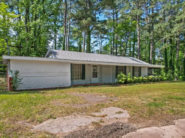 109 N Jefferson St, Lone Star, TX 75668