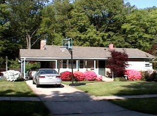 5206 Russett Rd, Rockville, MD 20853