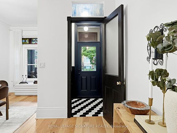 2nd image of 230 Dovercourt Rd