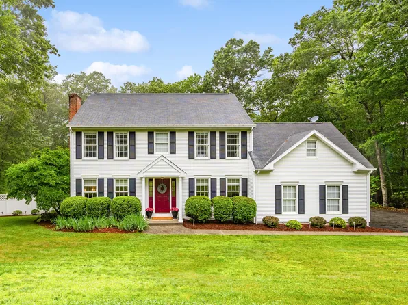 5 Goldfinch Terrace, East Lyme, CT 06333