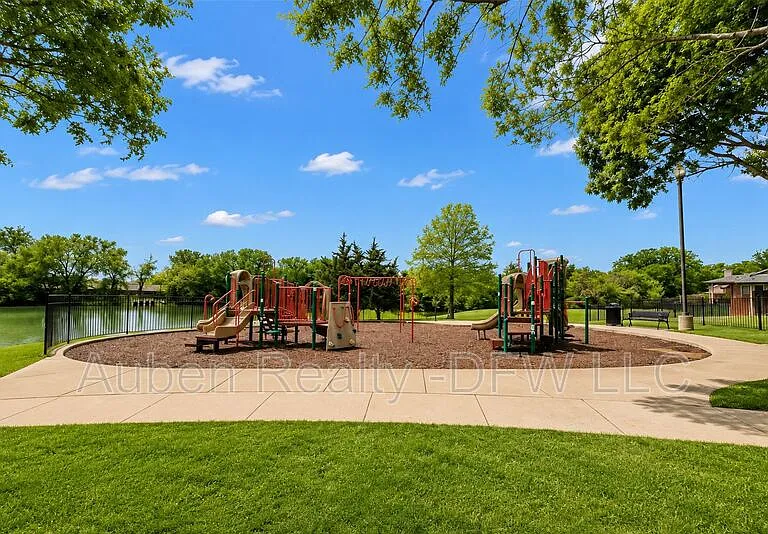 1512 Piedmont Dr — Photo 12