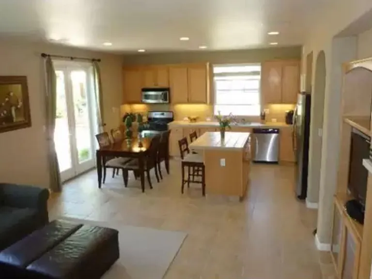 2680 Basswood Dr — Photo 3
