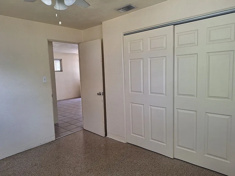 706 Mary St — Photo 11