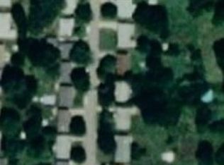 696 N Ted Ave, Marshall, MO 65340