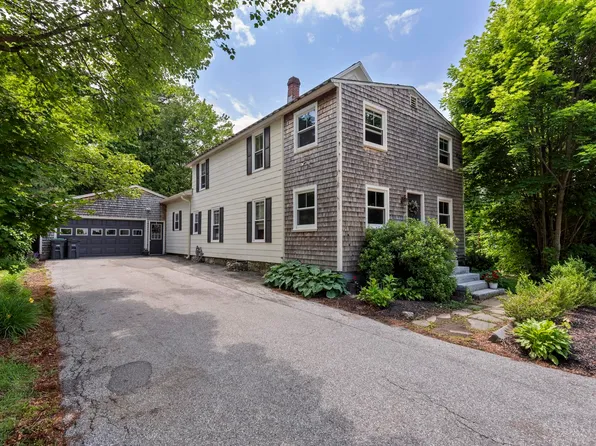 21 Elmer Avenue, Hooksett, NH 03106