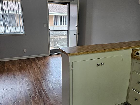 5th image of 1516 Purdue Ave APT 8